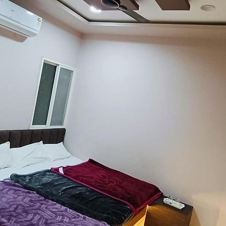 אויאיין Hotel Rainbow מראה חיצוני תמונה